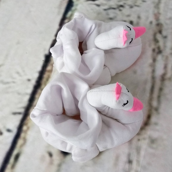 Cloud Island Baby Girl Swan Crib Booties - Picture 6 of 6